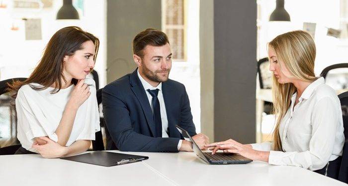 Key Factors to Consider When Hiring an Employment Lawyer